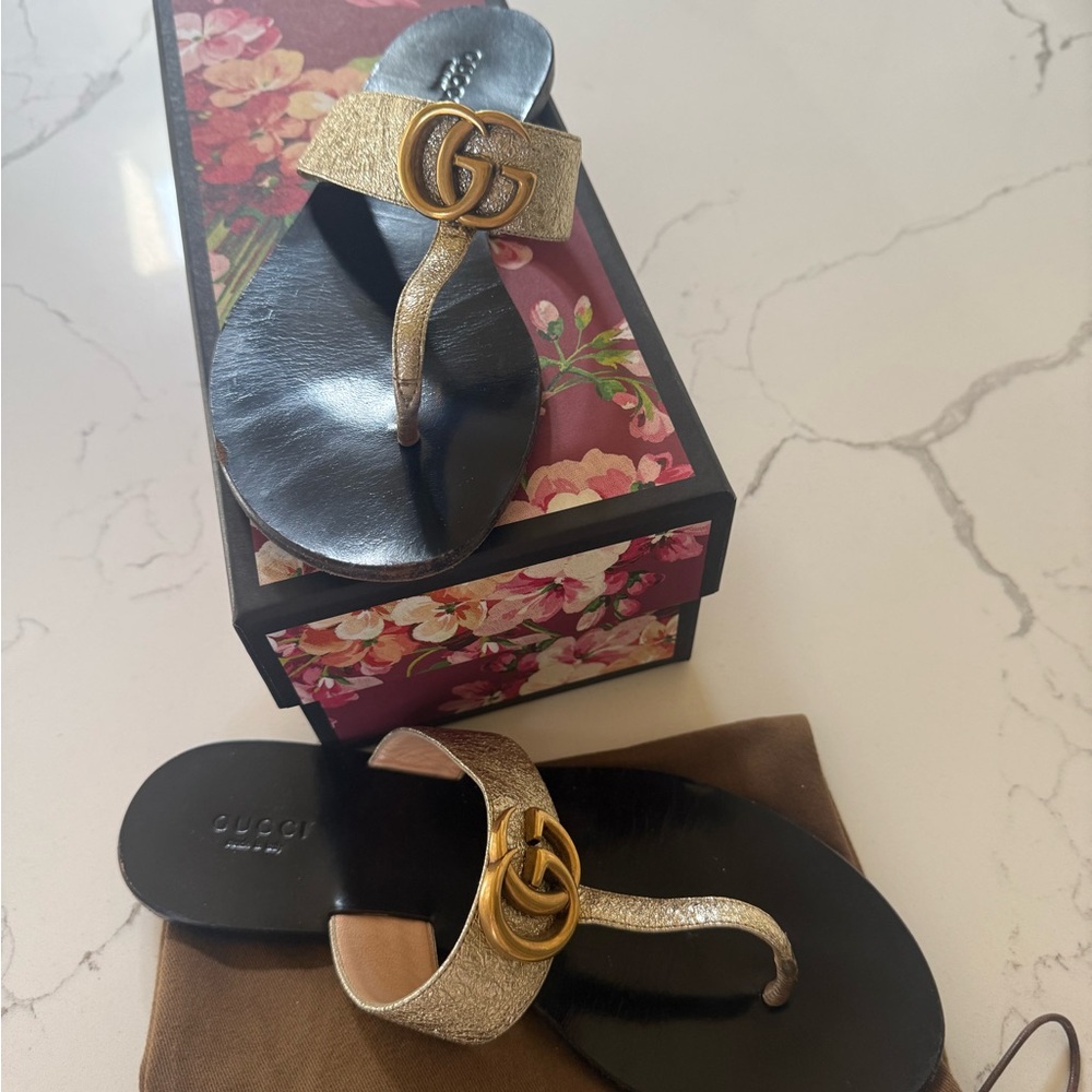 Gucci Gold Glitter Strap Flat Sandals